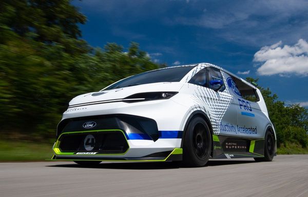 Goodwood速度嘉年華出現飆速大個子！Ford Pro SuperVan Concept純電廂型車馬力直衝2,000匹磅礡亮相