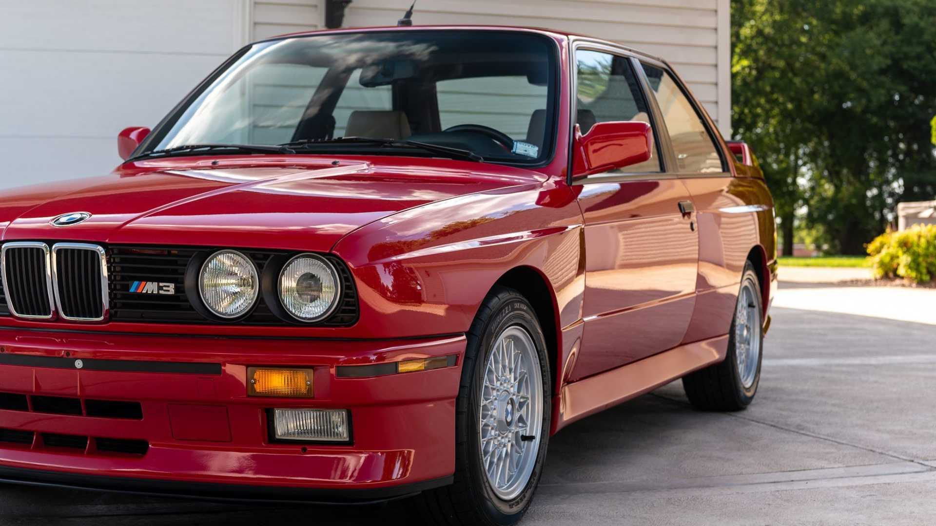 這輛1988年BMW E30 M3真的香 總里程僅有13,000公里！